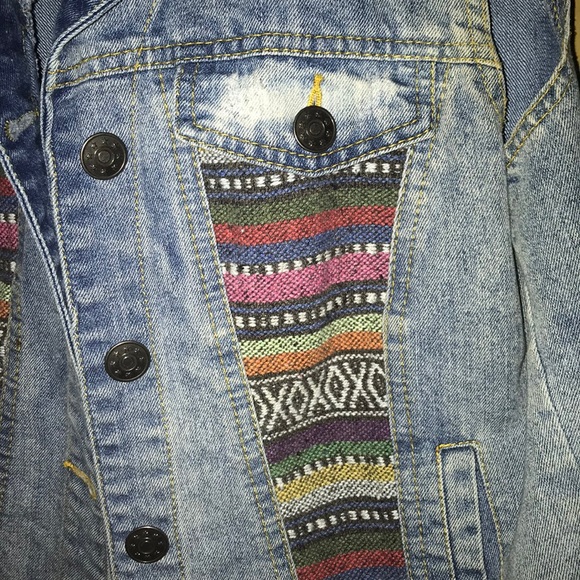 Aztec pattern JeanJacket - Picture 3 of 5